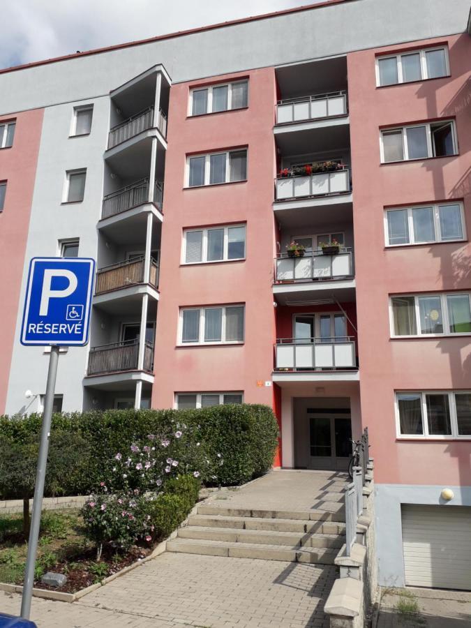 Peskova, Byt O 2 Pokojich S Terasou Olomouc Bagian luar foto
