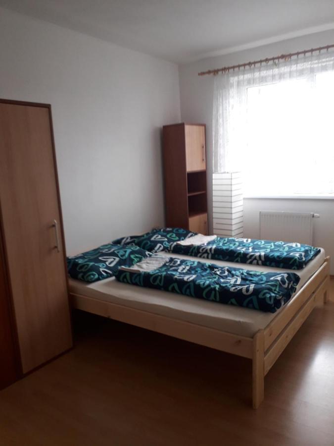 Peskova, Byt O 2 Pokojich S Terasou Olomouc Bagian luar foto