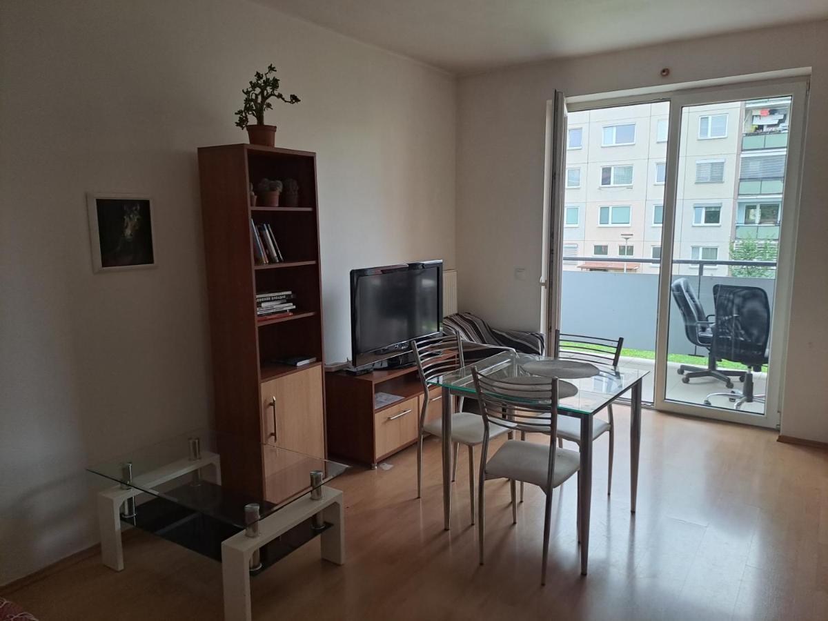 Peskova, Byt O 2 Pokojich S Terasou Olomouc Bagian luar foto